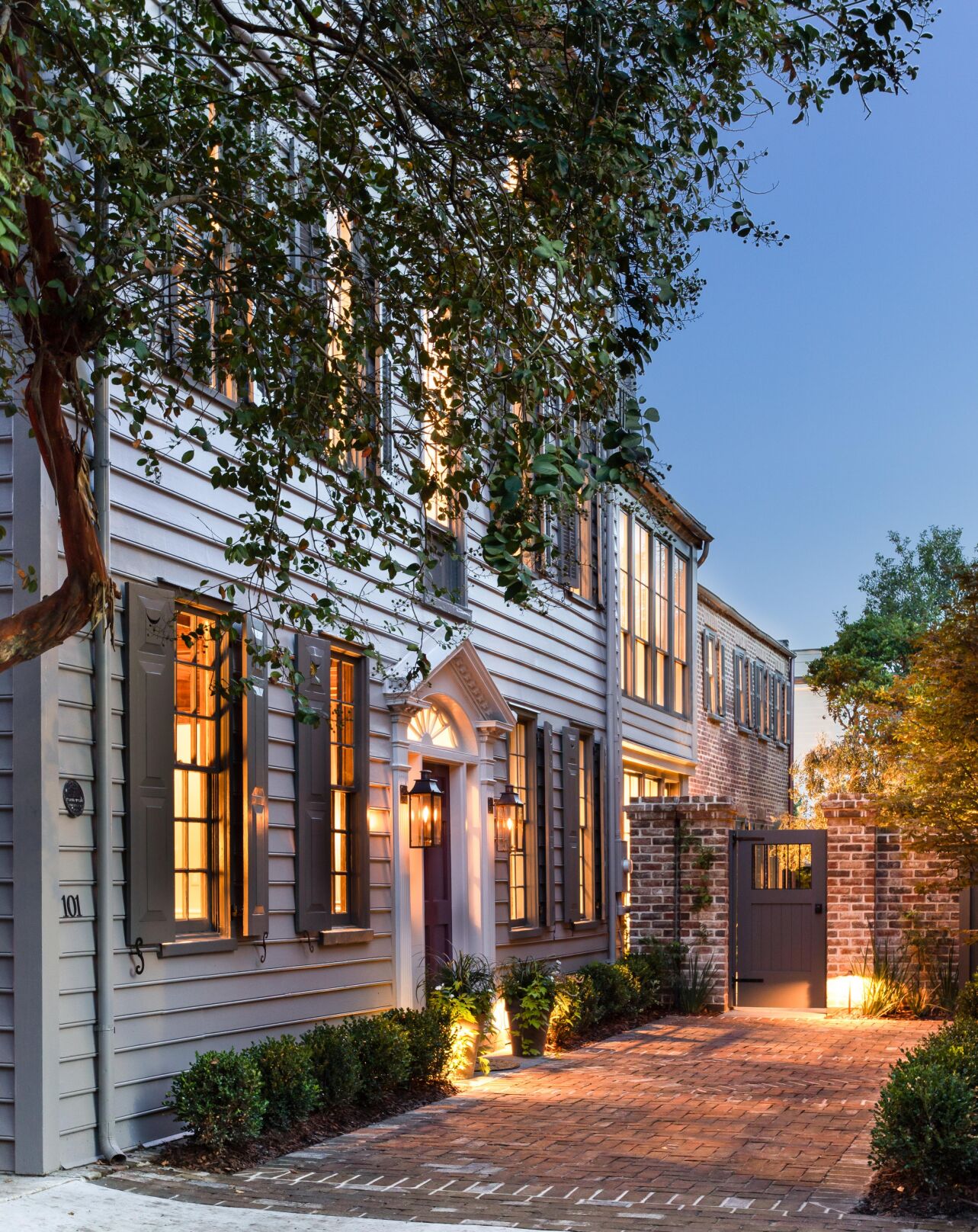 101Tradd exterior
